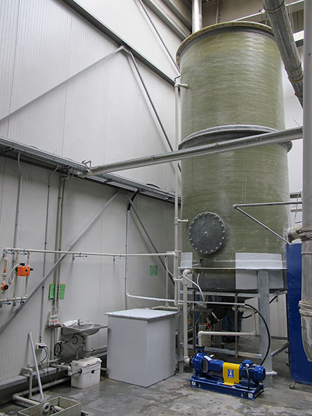 Vertikální pračka vzduchu s fotoreaktorem